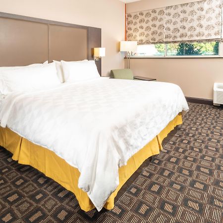 Holiday Inn Louisville East - Hurstbourne By Ihg Exterior foto
