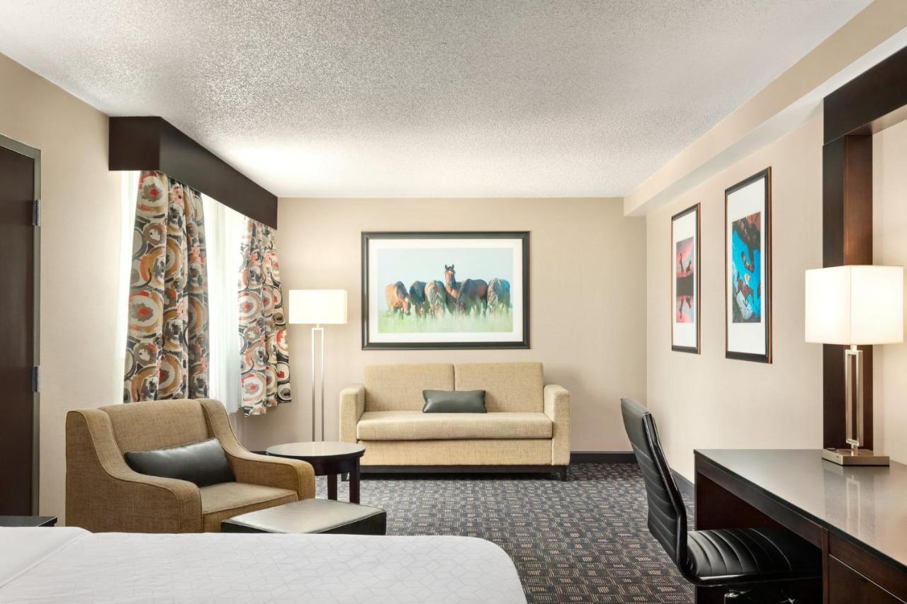 Holiday Inn Louisville East - Hurstbourne By Ihg Exterior foto