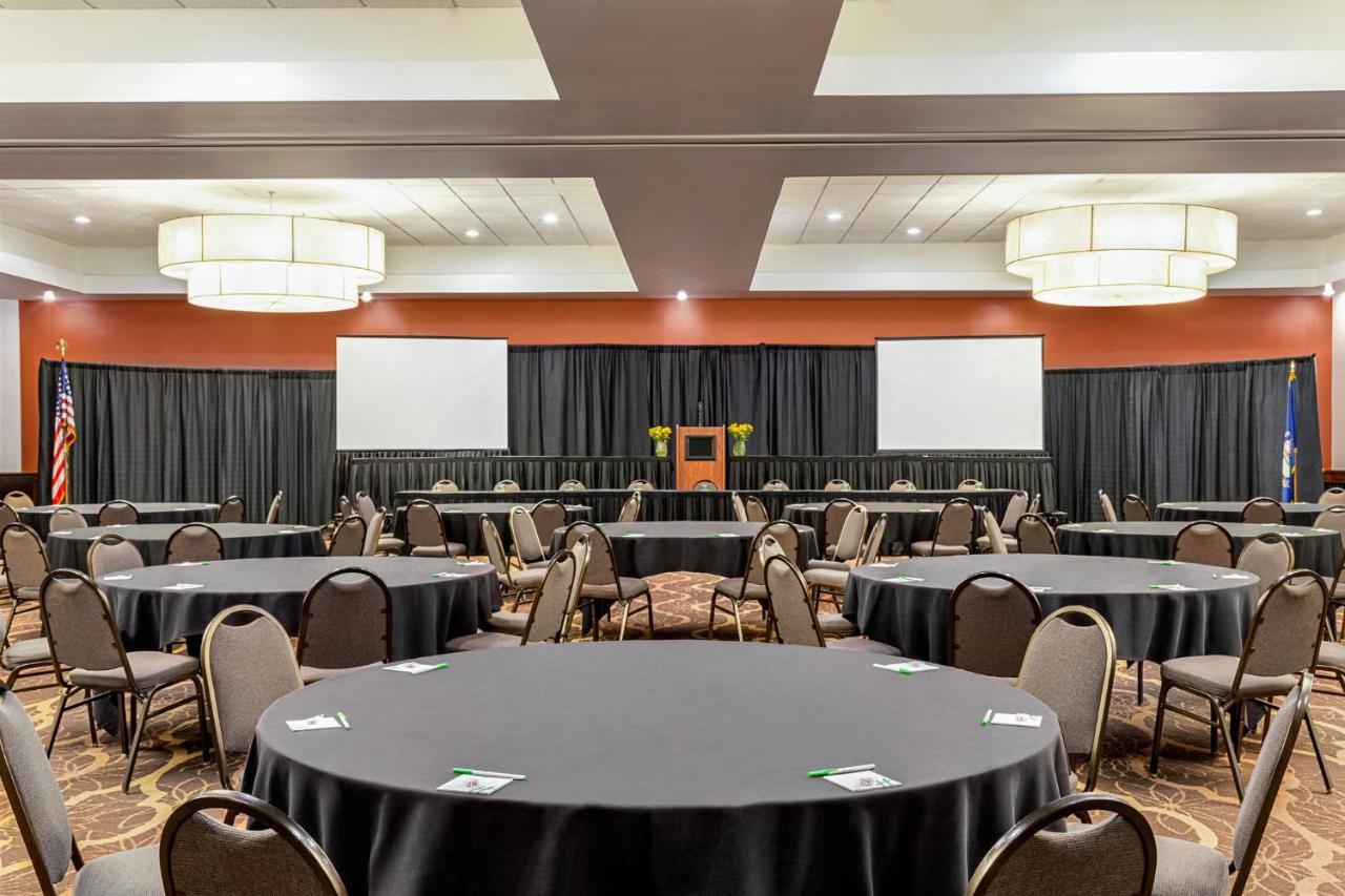 Holiday Inn Louisville East - Hurstbourne By Ihg Exterior foto