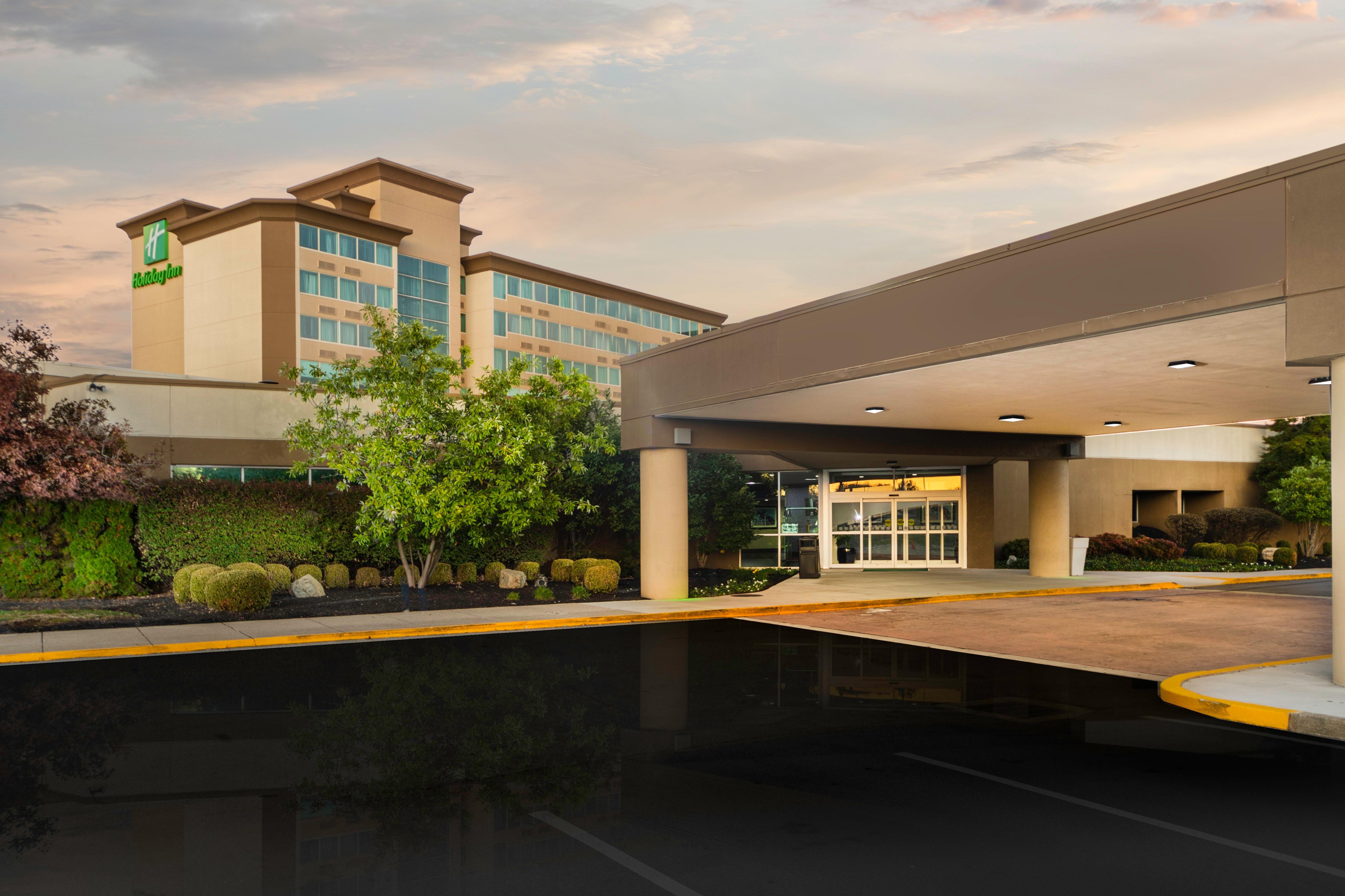 Holiday Inn Louisville East - Hurstbourne By Ihg Exterior foto